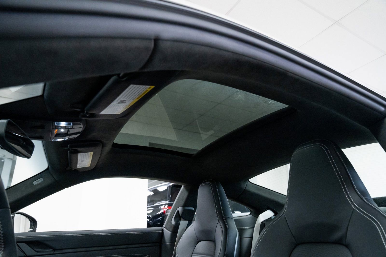 Used 2025 Porsche 911 Carrera 4 GTS image 23