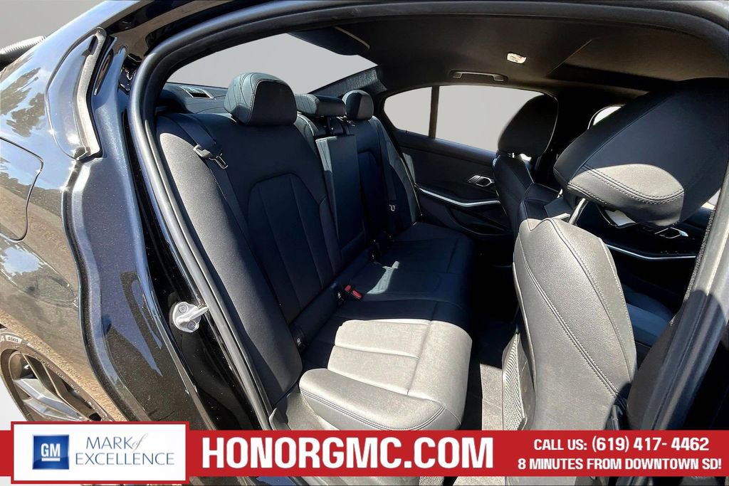 Used 2020 BMW 330i Sedan w/ M Sport Package RWD image 21