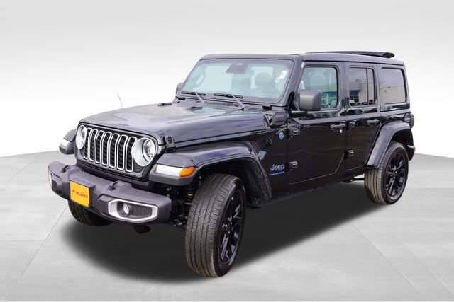 Used 2025 Jeep Wrangler Unlimited Sahara w/ Safety Group image 11