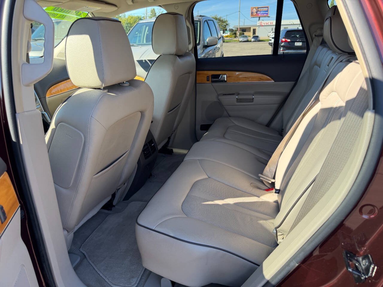 Used 2012 Lincoln MKX AWD image 11