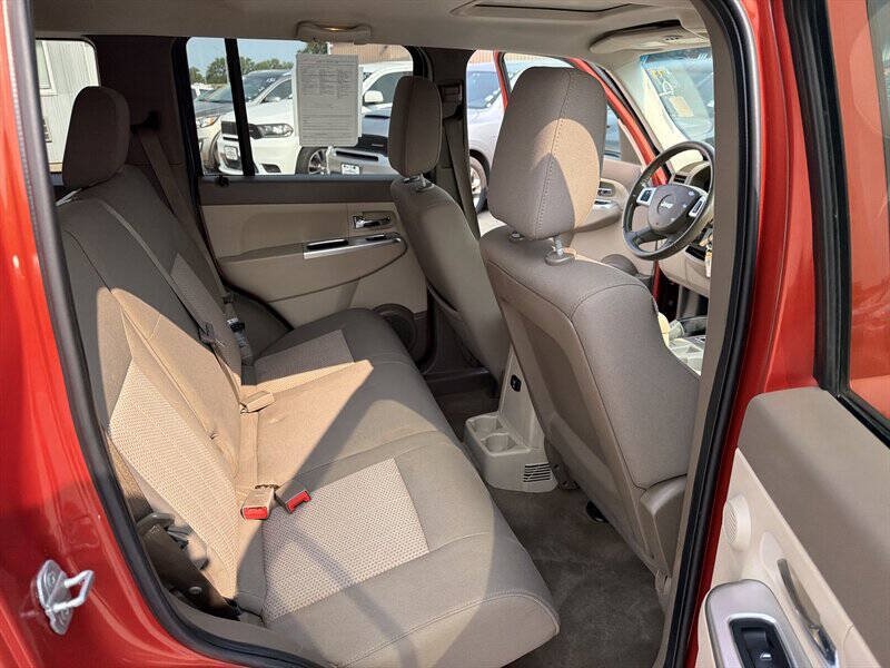 Used 2009 Jeep Liberty Limited AWD/4WD image 18