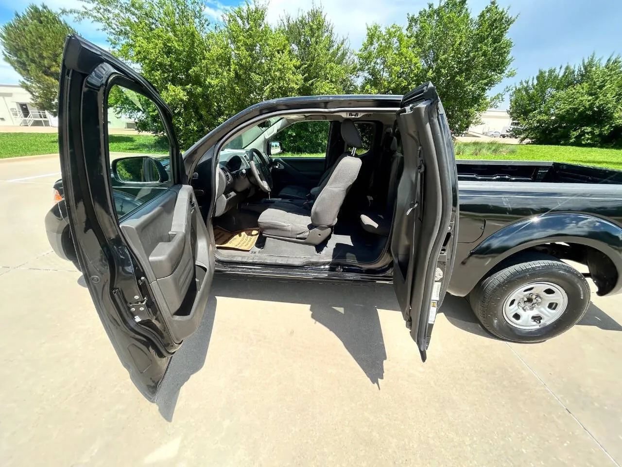 Used 2019 Nissan Frontier S RWD image 13
