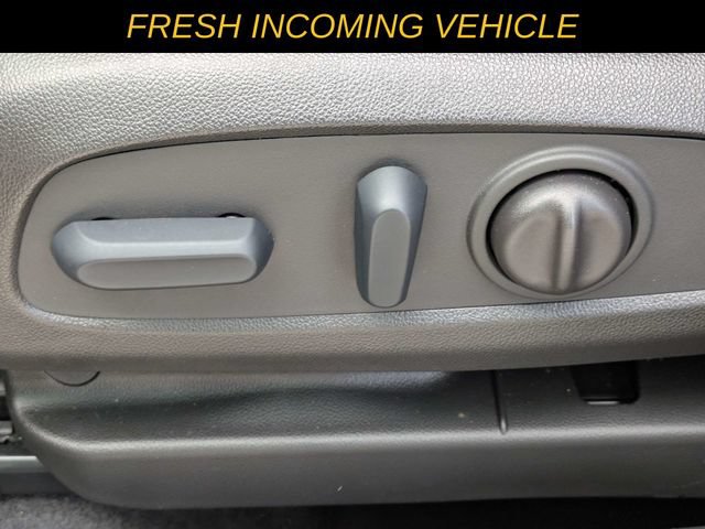 Used 2023 Chevrolet TrailBlazer RS w/ Sun and Liftgate Package FWD image 18