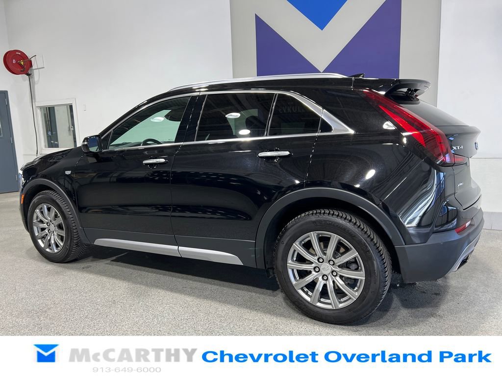 Used 2021 Cadillac XT4 Premium Luxury w/ Cold Weather Package image 11