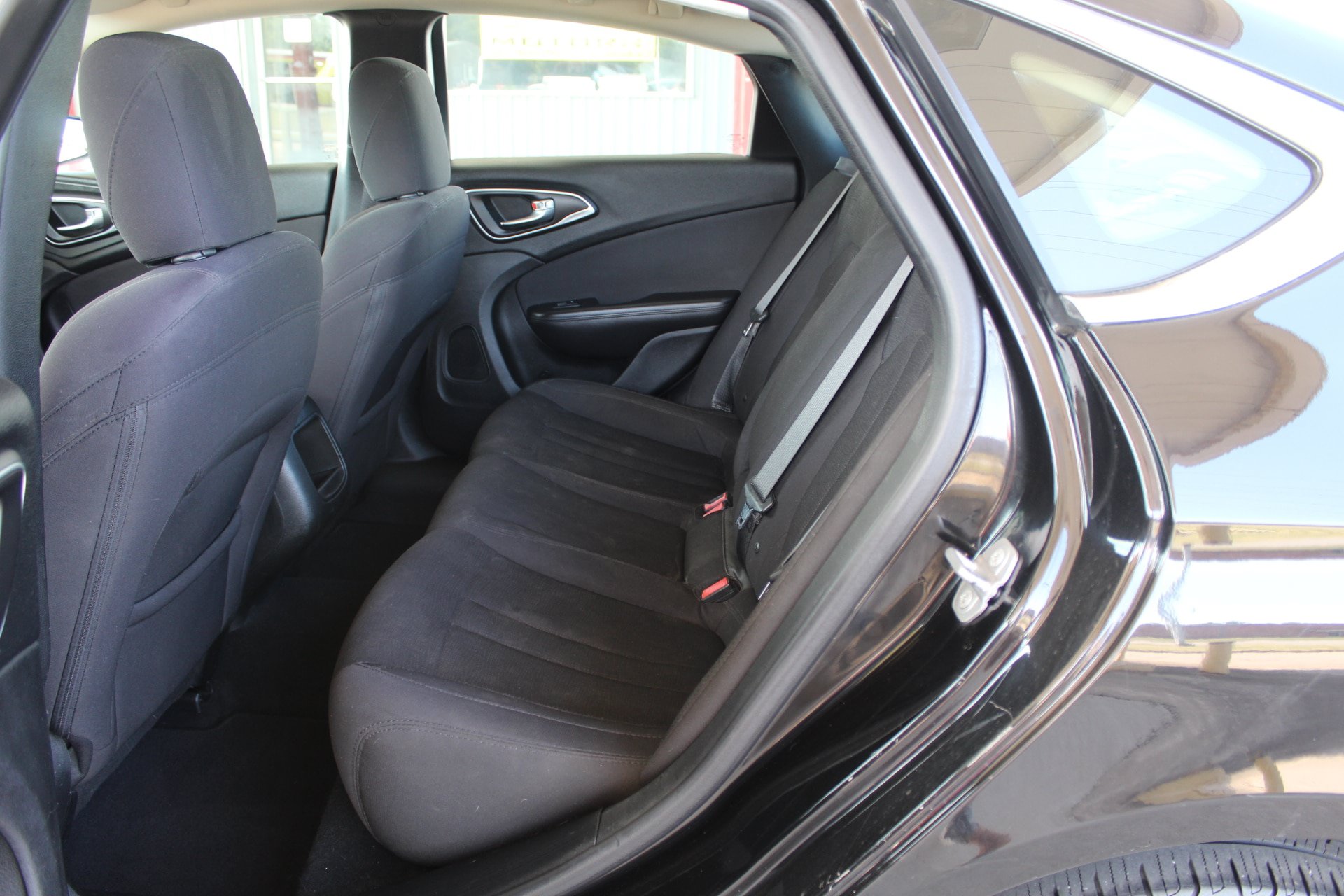 Used 2015 Chrysler 200 Limited FWD image 21