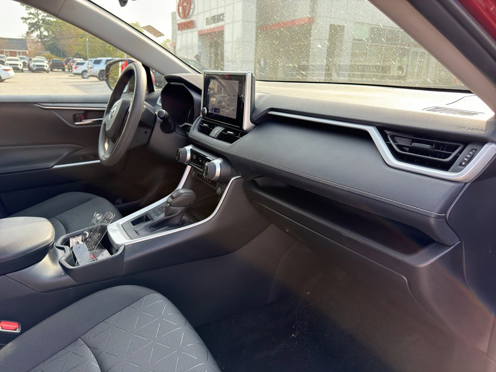 Used 2023 Toyota RAV4 XLE image 28