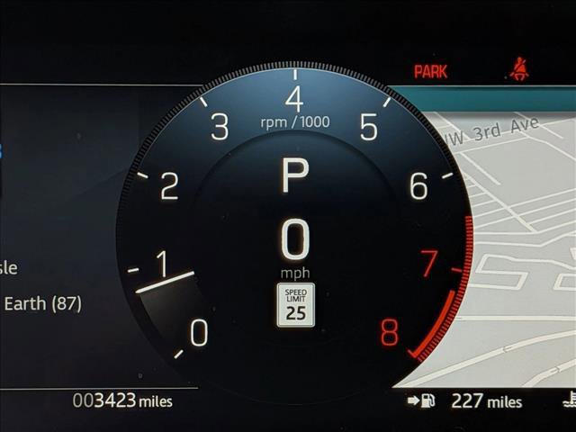 Certified 2025 Land Rover Defender 110 image 11