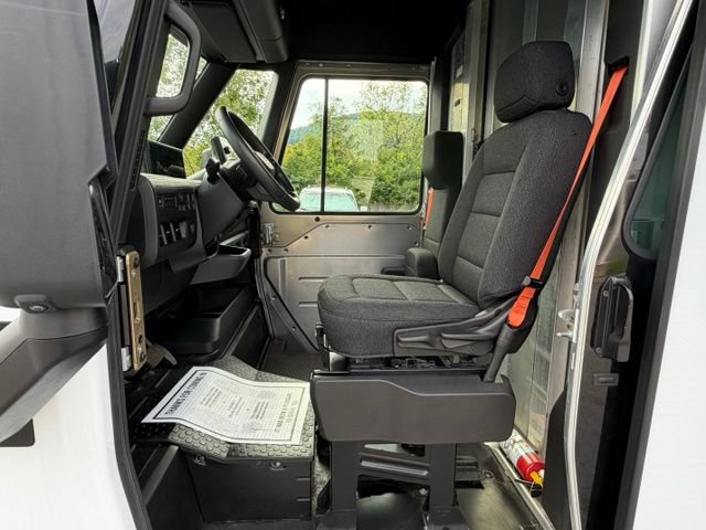 Used 2024 Chevrolet Brightdrop 600 w/ Commercial Equipment Package AWD/4WD image 30