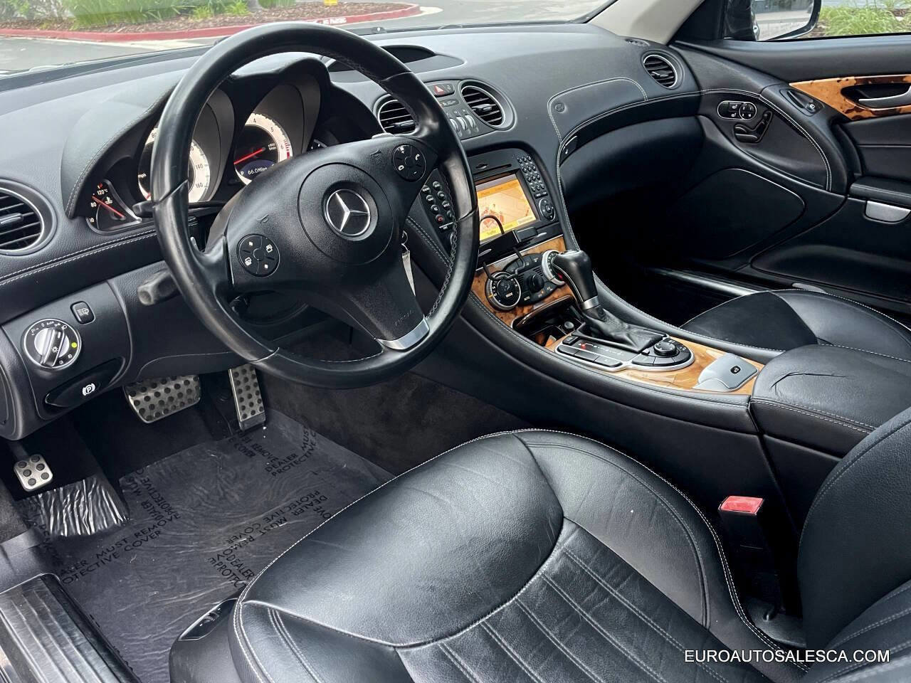 Used 2011 Mercedes-Benz SL 550 image 39