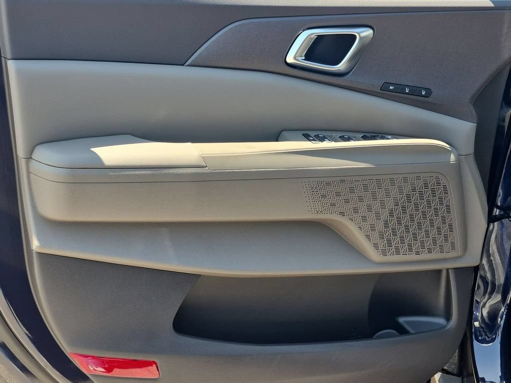 New 2026 Kia Carnival EX FWD image 22