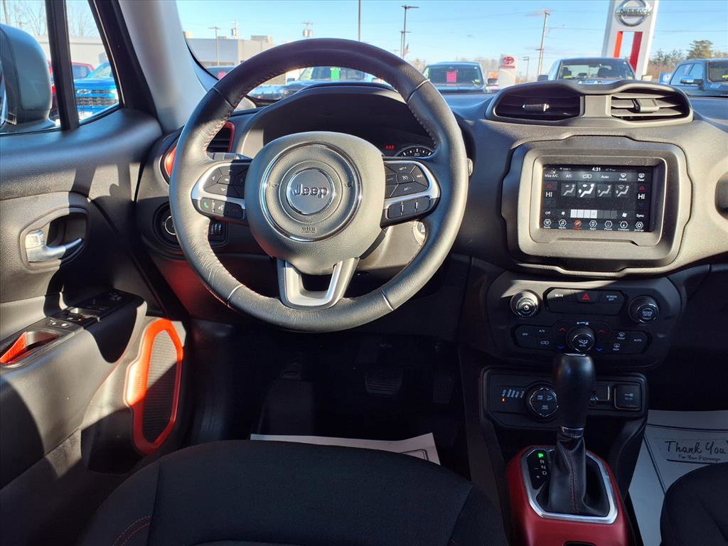 Used 2019 Jeep Renegade Trailhawk image 8