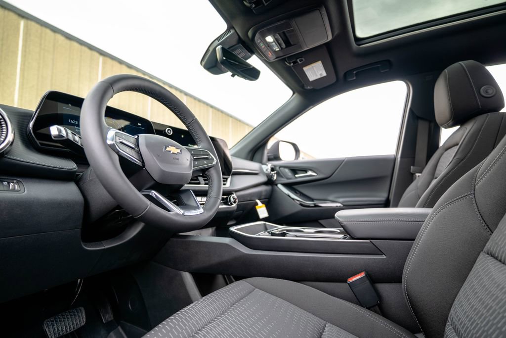 New 2026 Chevrolet Equinox LT w/ Safety and Technology Package image 5