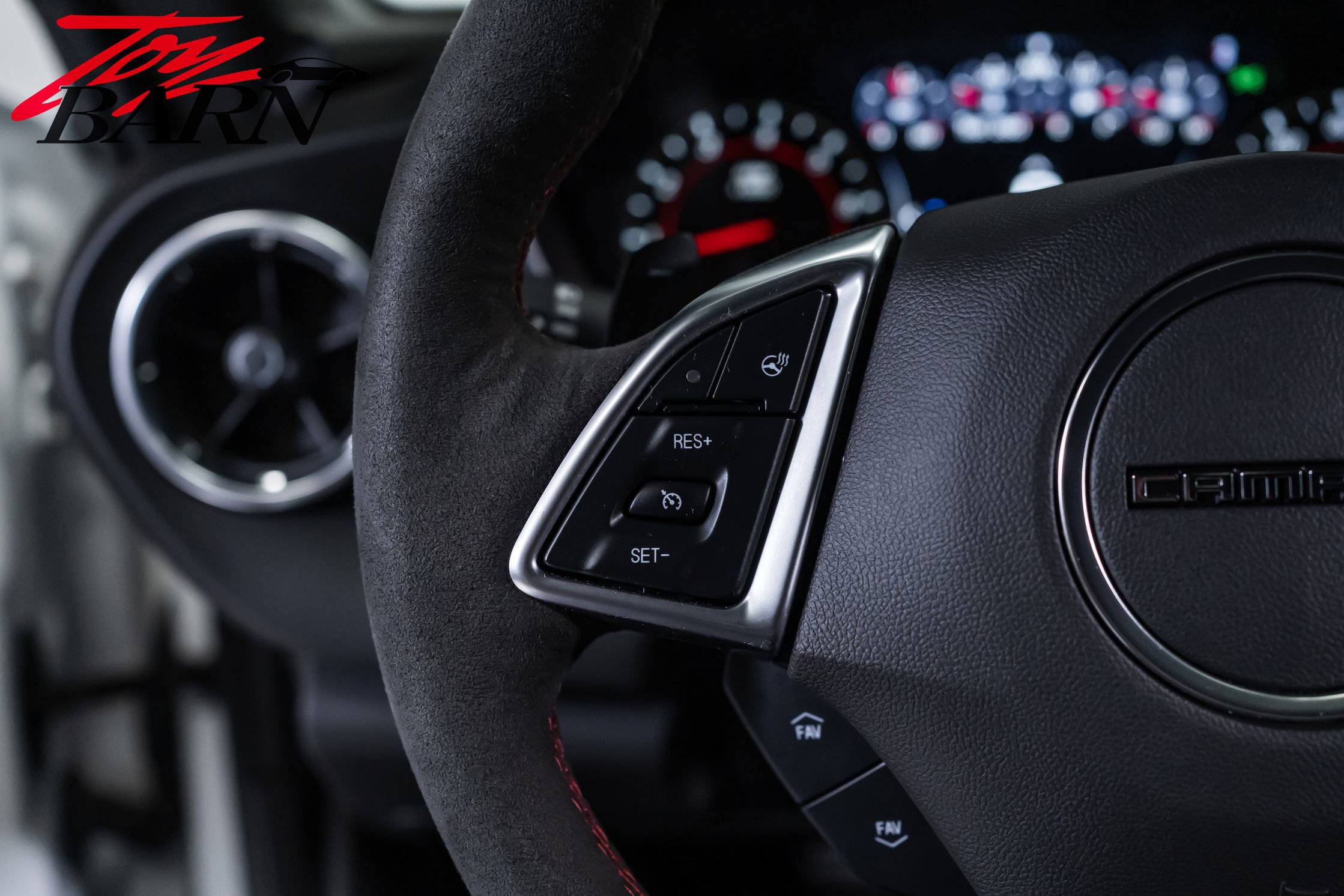 Used 2020 Chevrolet Camaro ZL1 RWD image 35