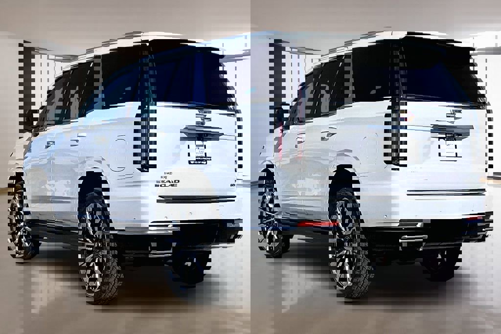 New 2026 Cadillac Escalade Platinum Luxury w/ LPO, Floor Liner Package image 3