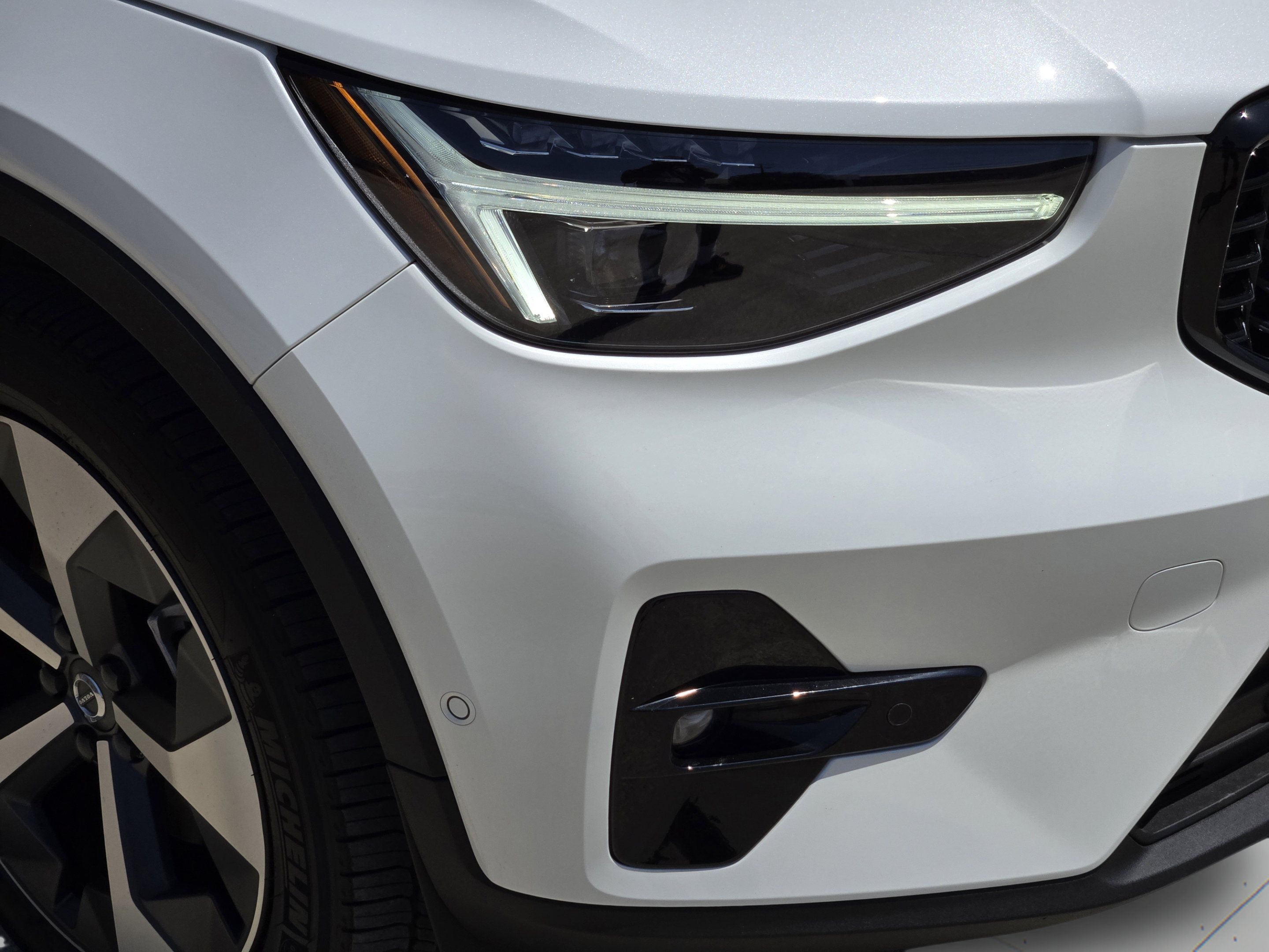 Certified 2026 Volvo XC40 B5 Plus w/ Protection Package Premier AWD/4WD image 31