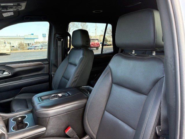 Used 2022 Chevrolet Tahoe Z71 w/ Luxury Package image 9
