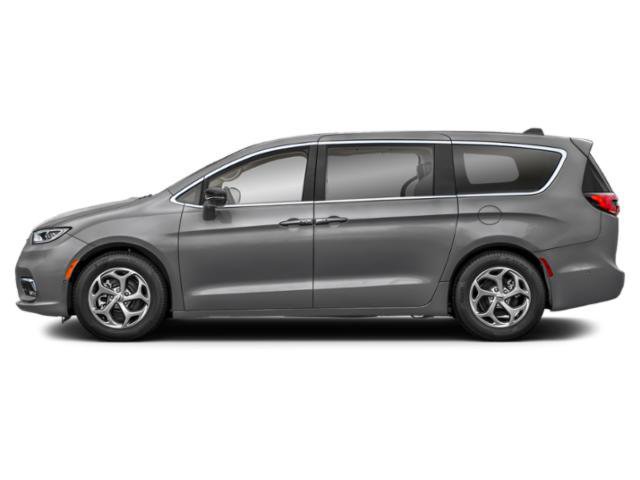 Used 2025 Chrysler Pacifica Limited FWD image 3