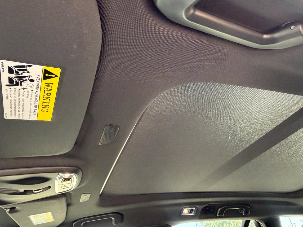 Used 2020 Volvo V60 T6 R-Design FWD image 29