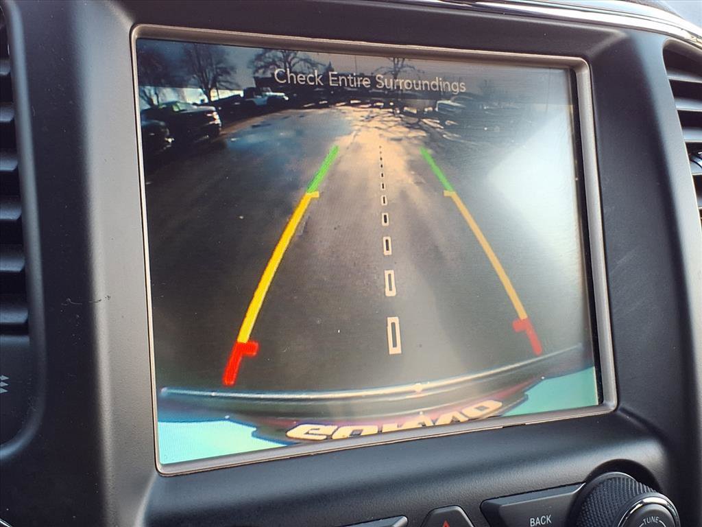 Used 2017 Jeep Grand Cherokee Limited image 9