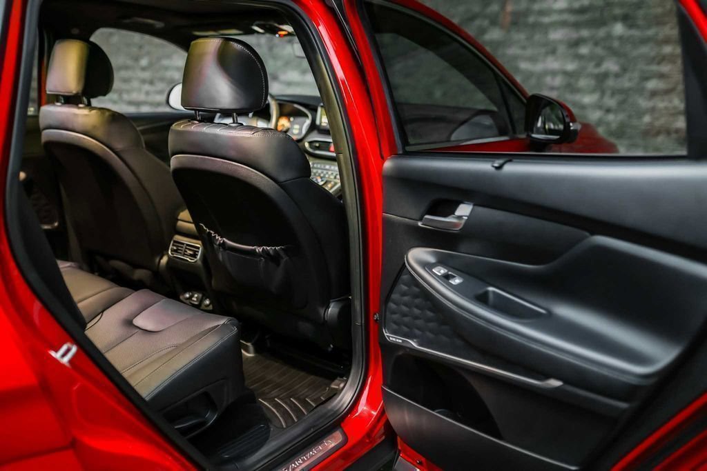 Used 2022 Hyundai Santa Fe Calligraphy image 16