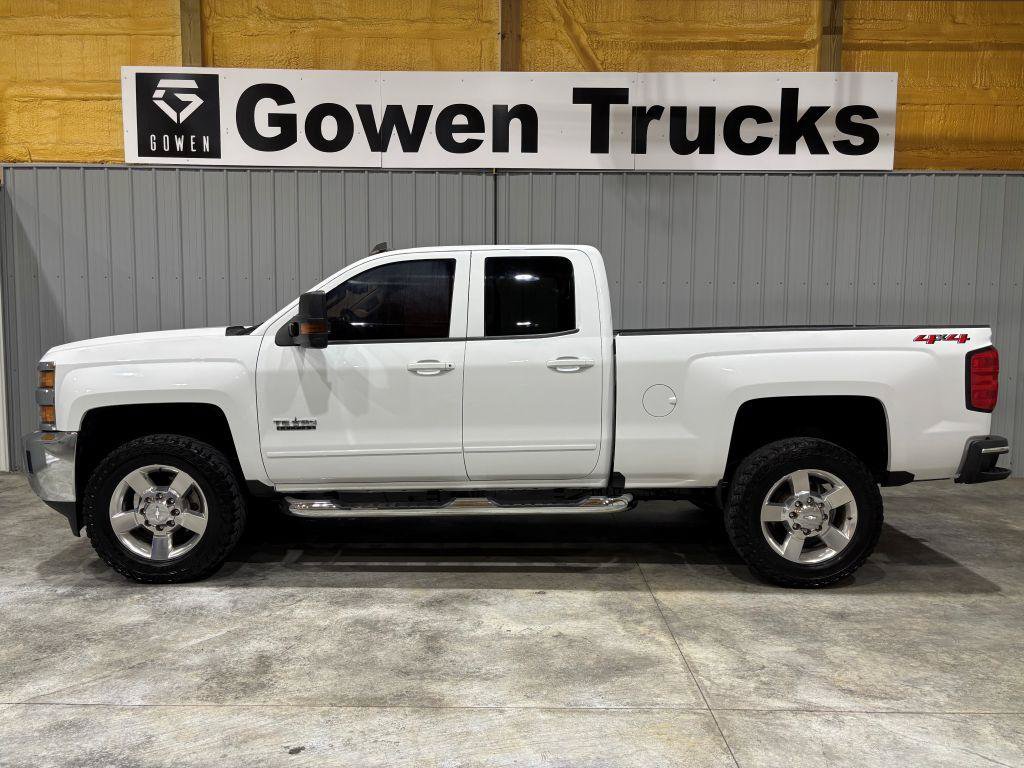 Used 2019 Chevrolet Silverado 2500 LT w/ Texas Edition AWD/4WD image 2