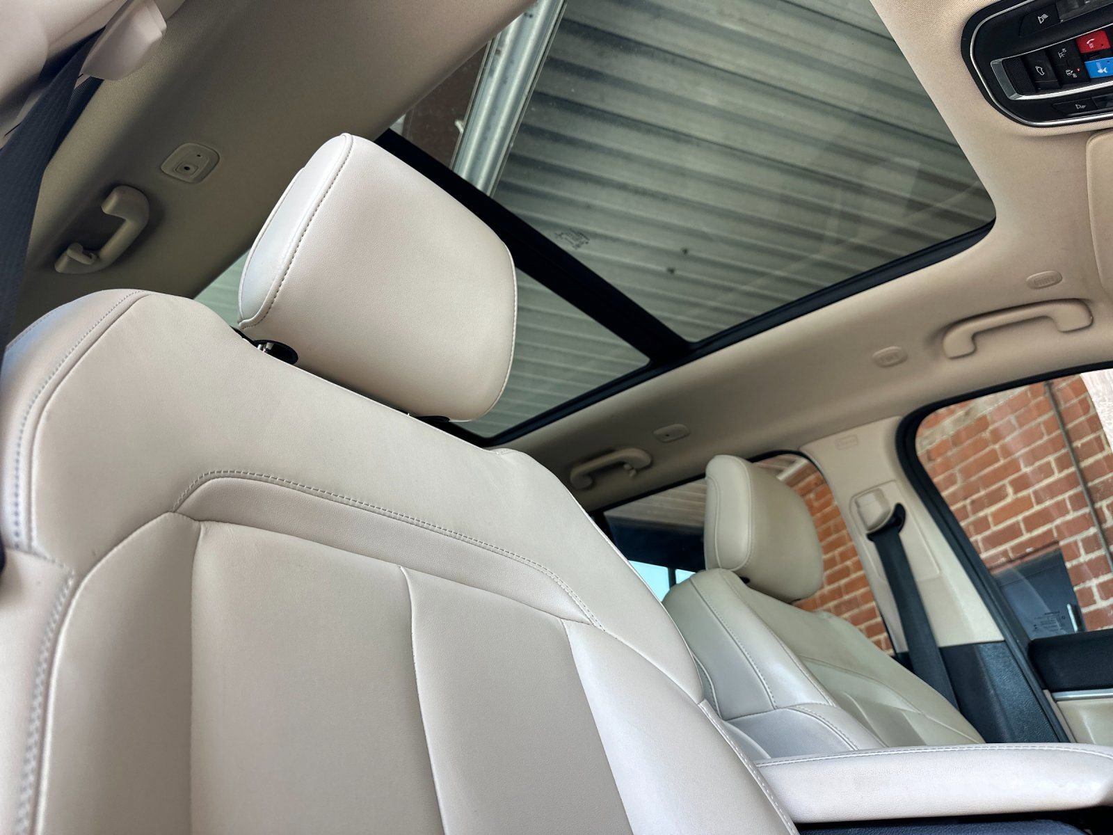 Used 2022 Jeep Grand Cherokee Limited image 24