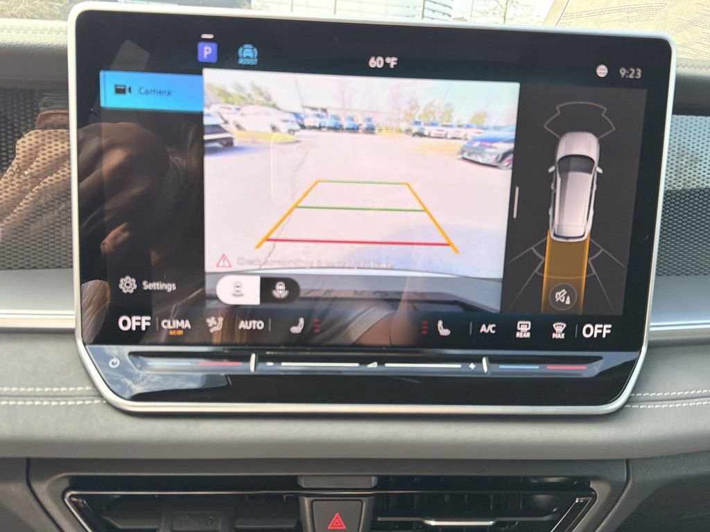 New 2026 Volkswagen Tiguan SE R-Line FWD image 30