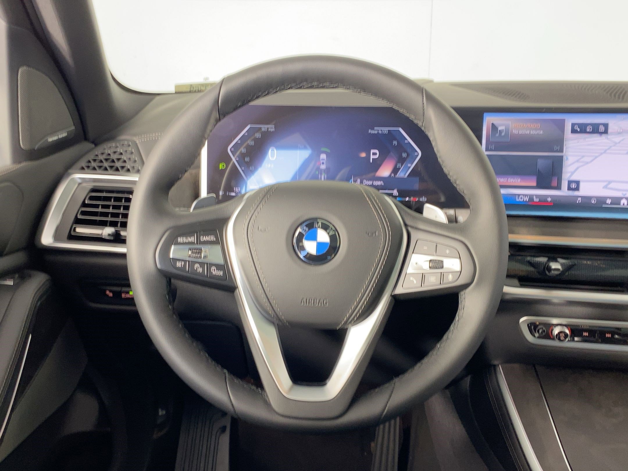 Used 2026 BMW X5 sDrive40i w/ Premium Package image 13