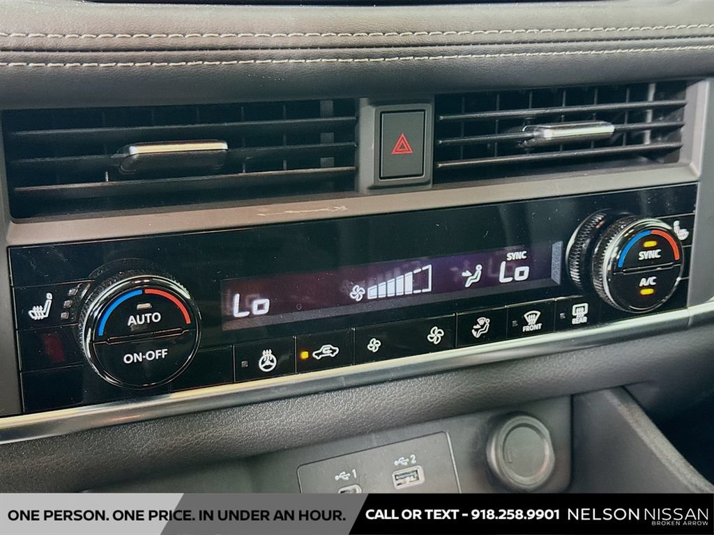 Used 2023 Nissan Rogue SV w/ SV Premium B Package FWD image 15