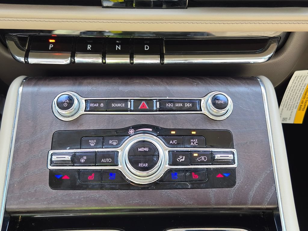 Used 2022 Lincoln Aviator Reserve w/ Equipment Group 201A AWD/4WD image 22