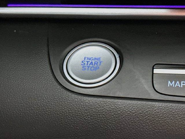 Used 2022 Hyundai Elantra Limited FWD image 20