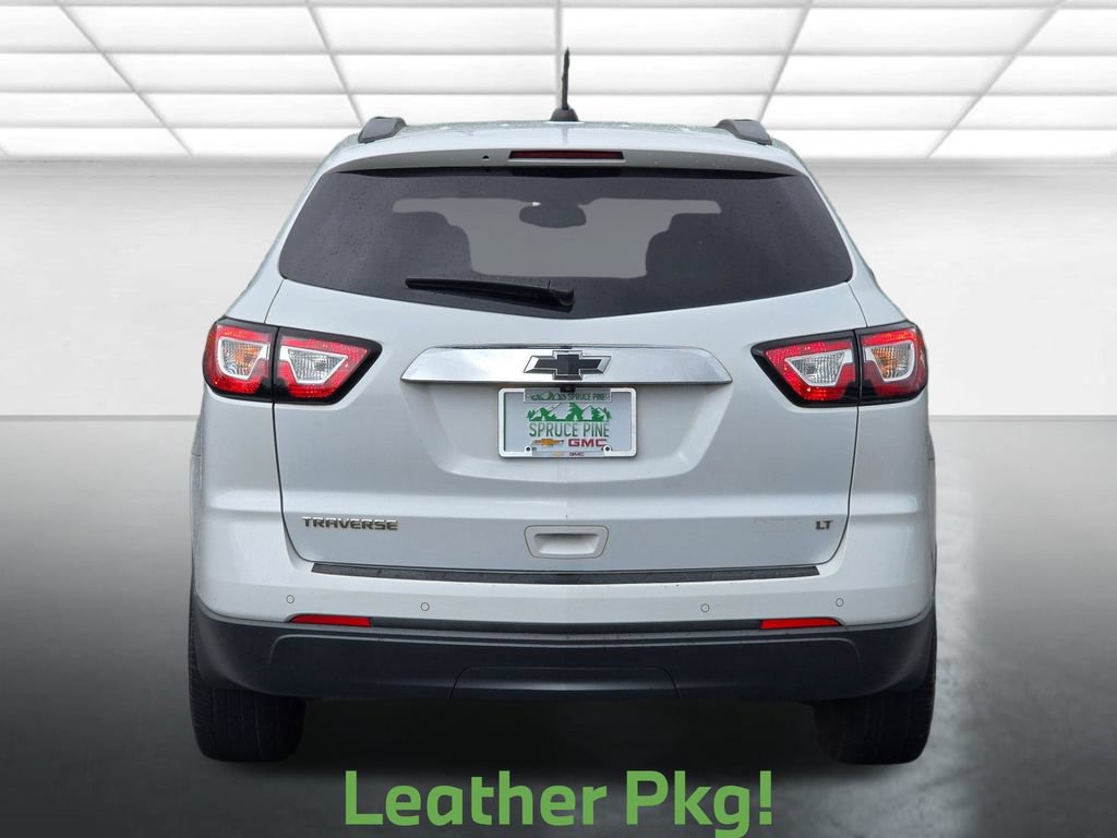 Used 2017 Chevrolet Traverse LT FWD image 16