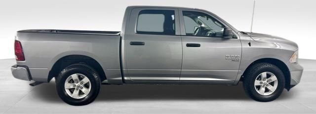 Used 2022 RAM 1500 Classic SLT image 10