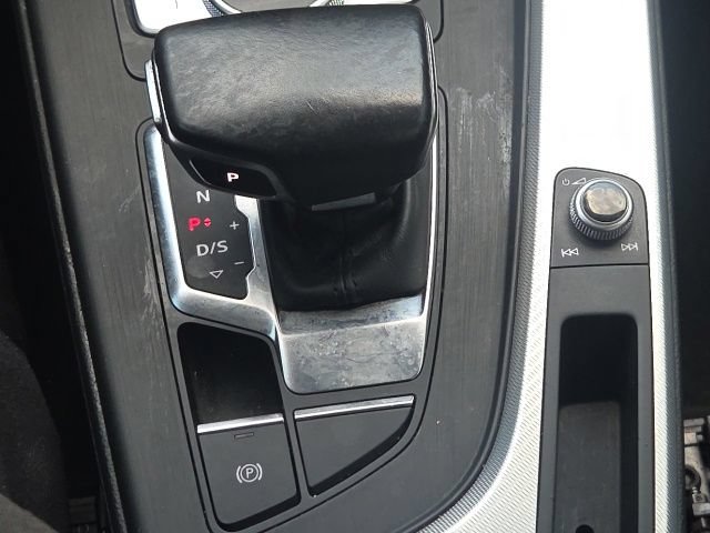 Used 2017 Audi A4 2.0T Prestige AWD/4WD image 32