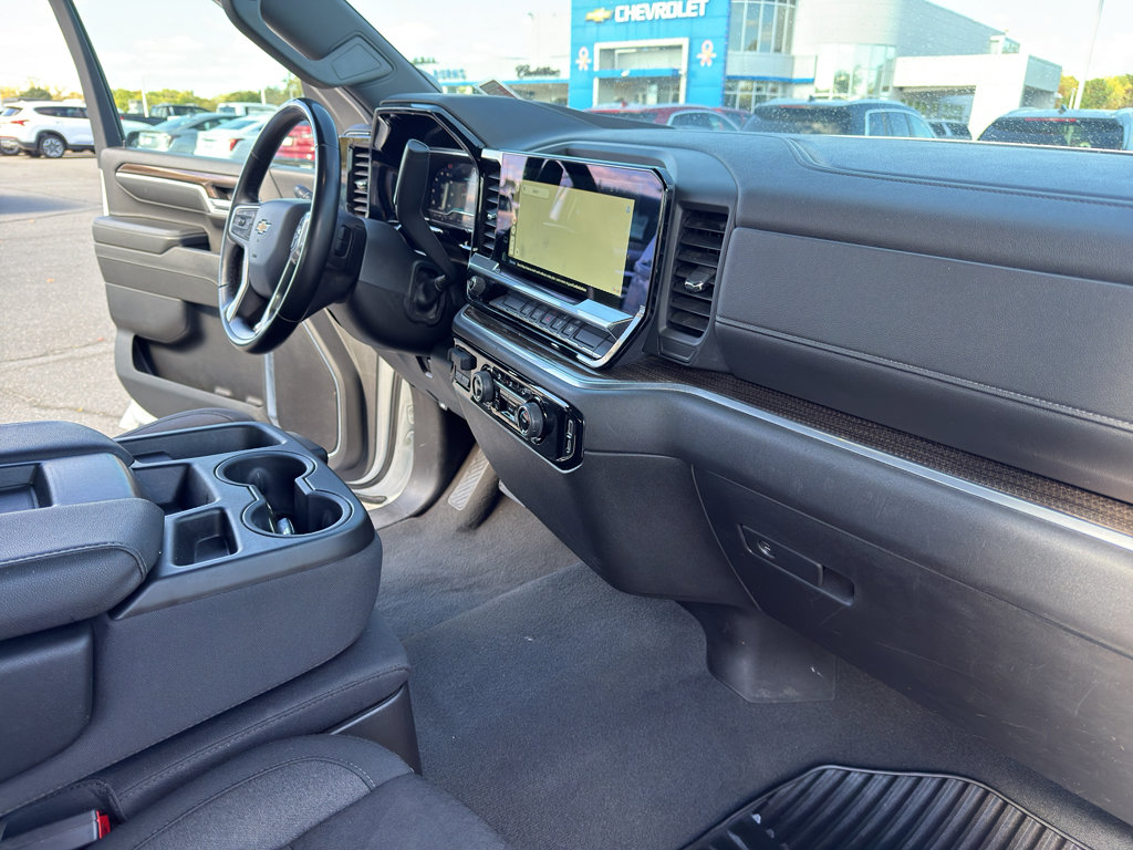 Used 2024 Chevrolet Silverado 2500 LT image 32