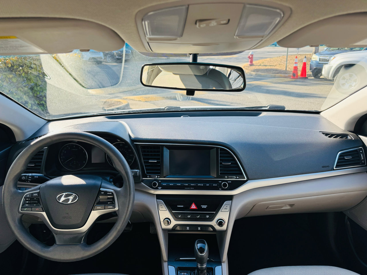 Used 2017 Hyundai Elantra SE image 17