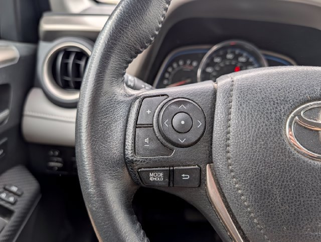 Used 2013 Toyota RAV4 Limited AWD/4WD image 18