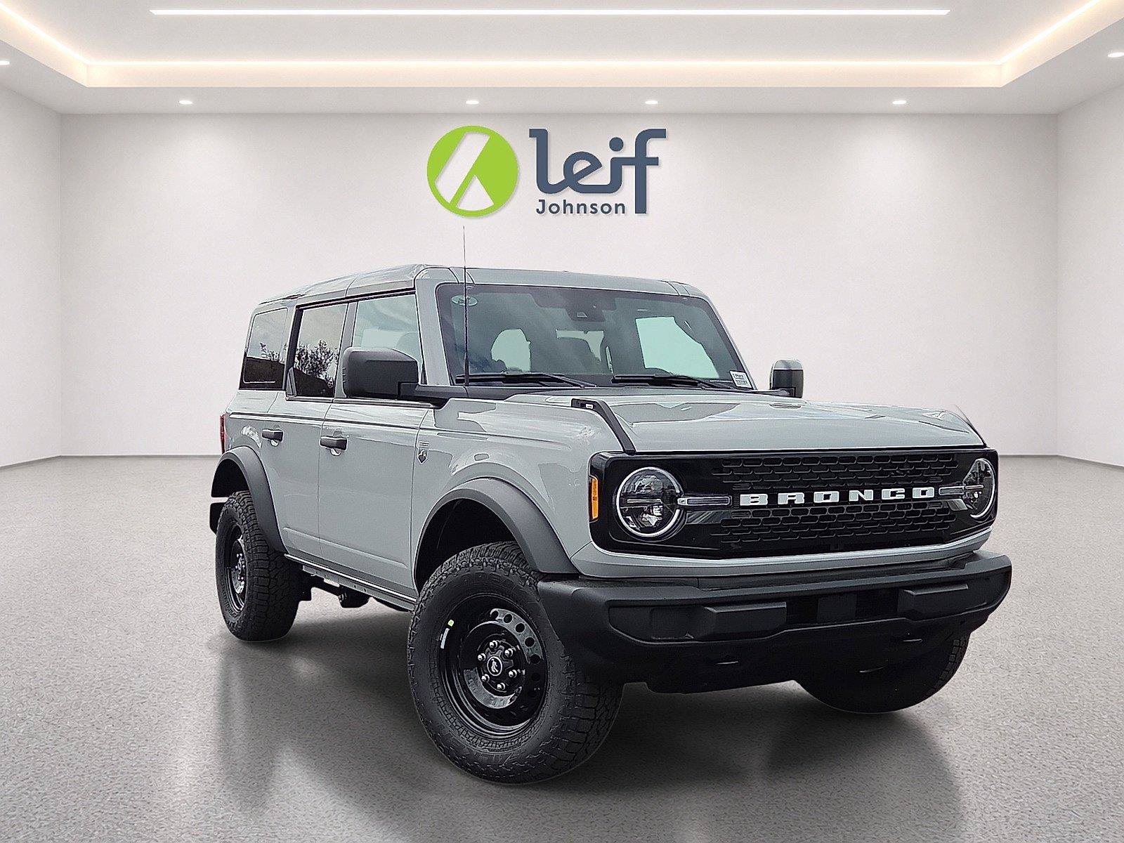 New 2026 Ford Bronco Big Bend w/ Black Appearance Package AWD/4WD image 2