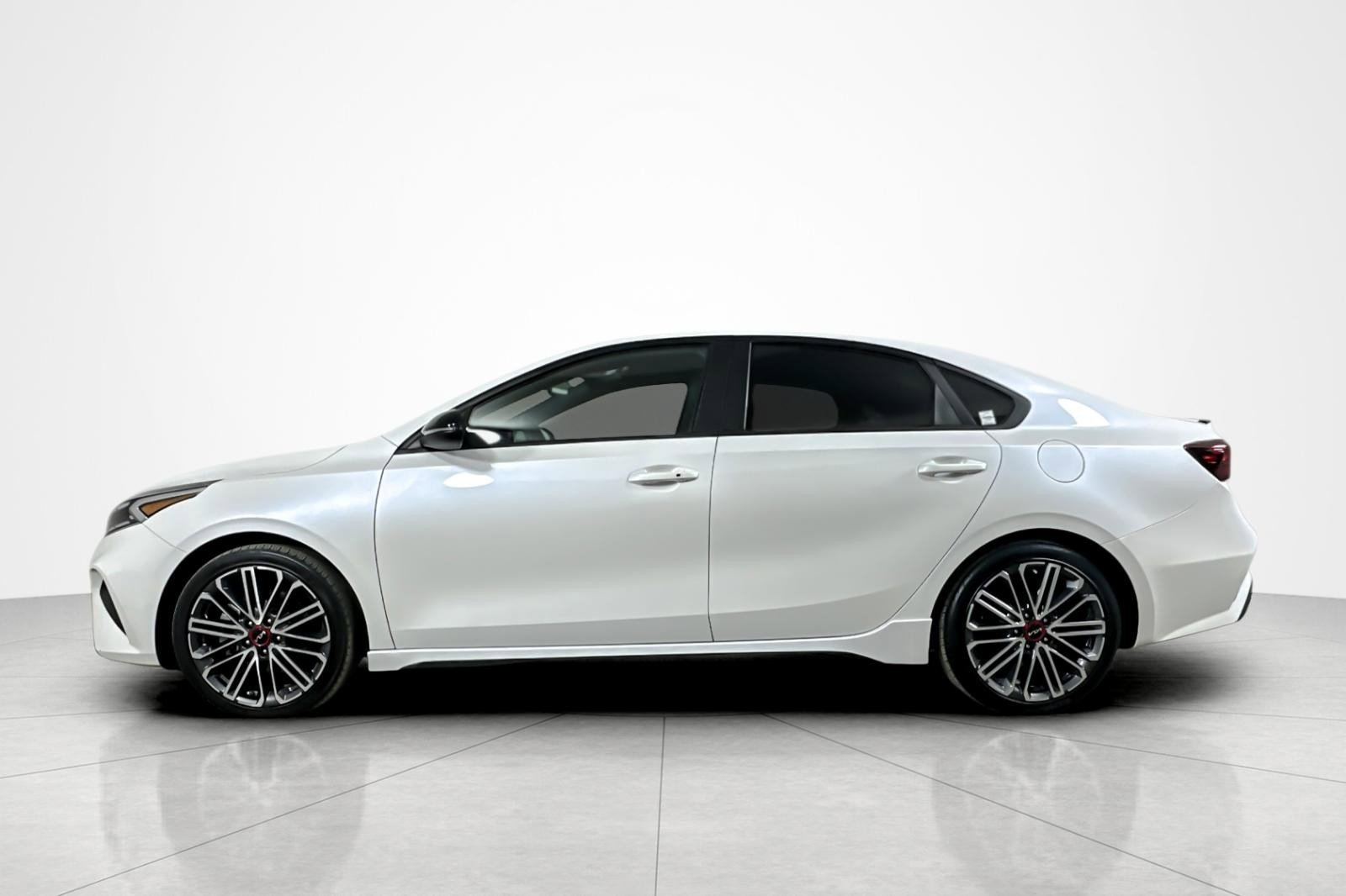 Used 2023 Kia Forte GT w/ GT2 Package image 2