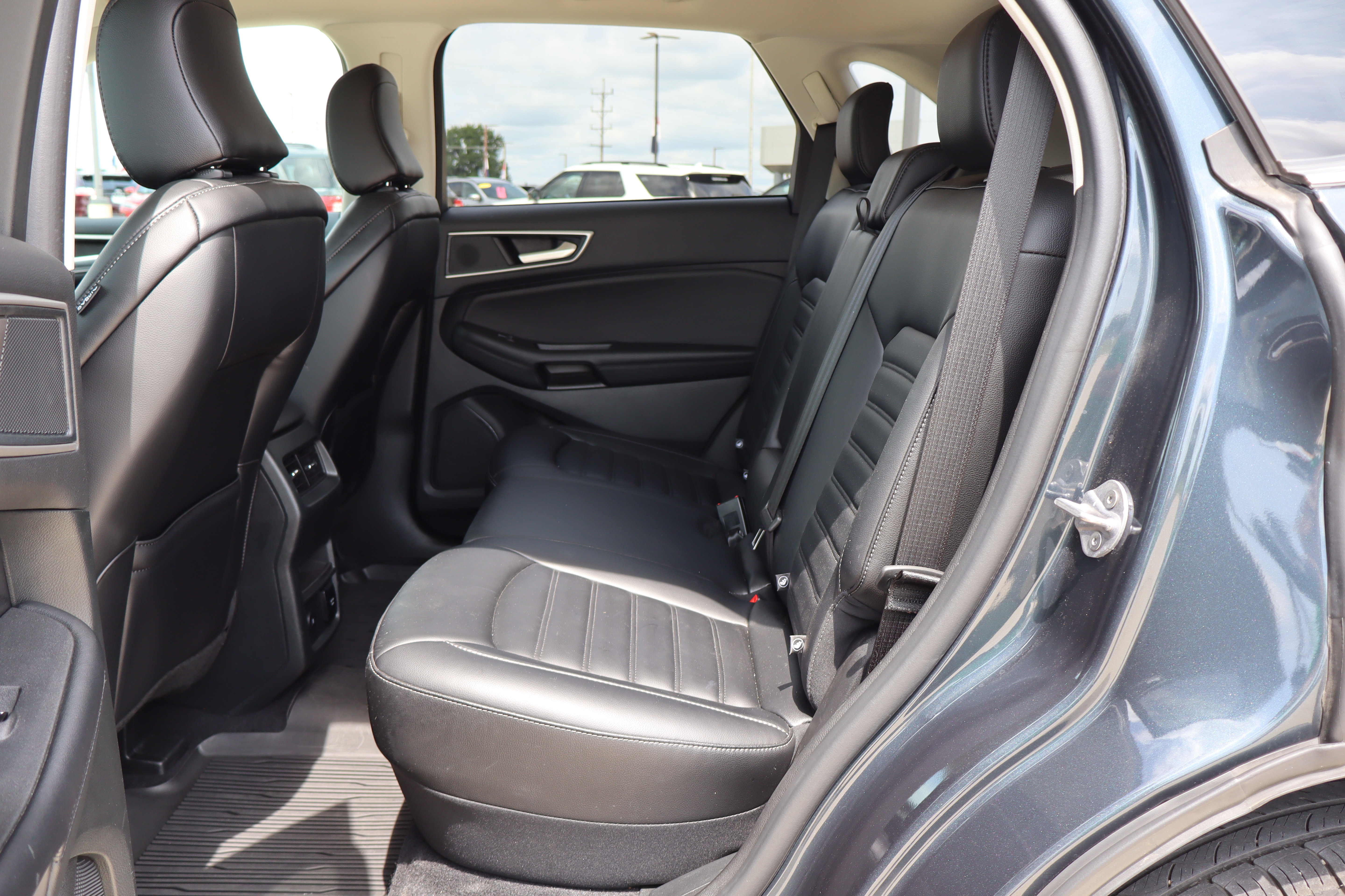 Used 2023 Ford Edge SEL w/ Convenience Package AWD/4WD image 11