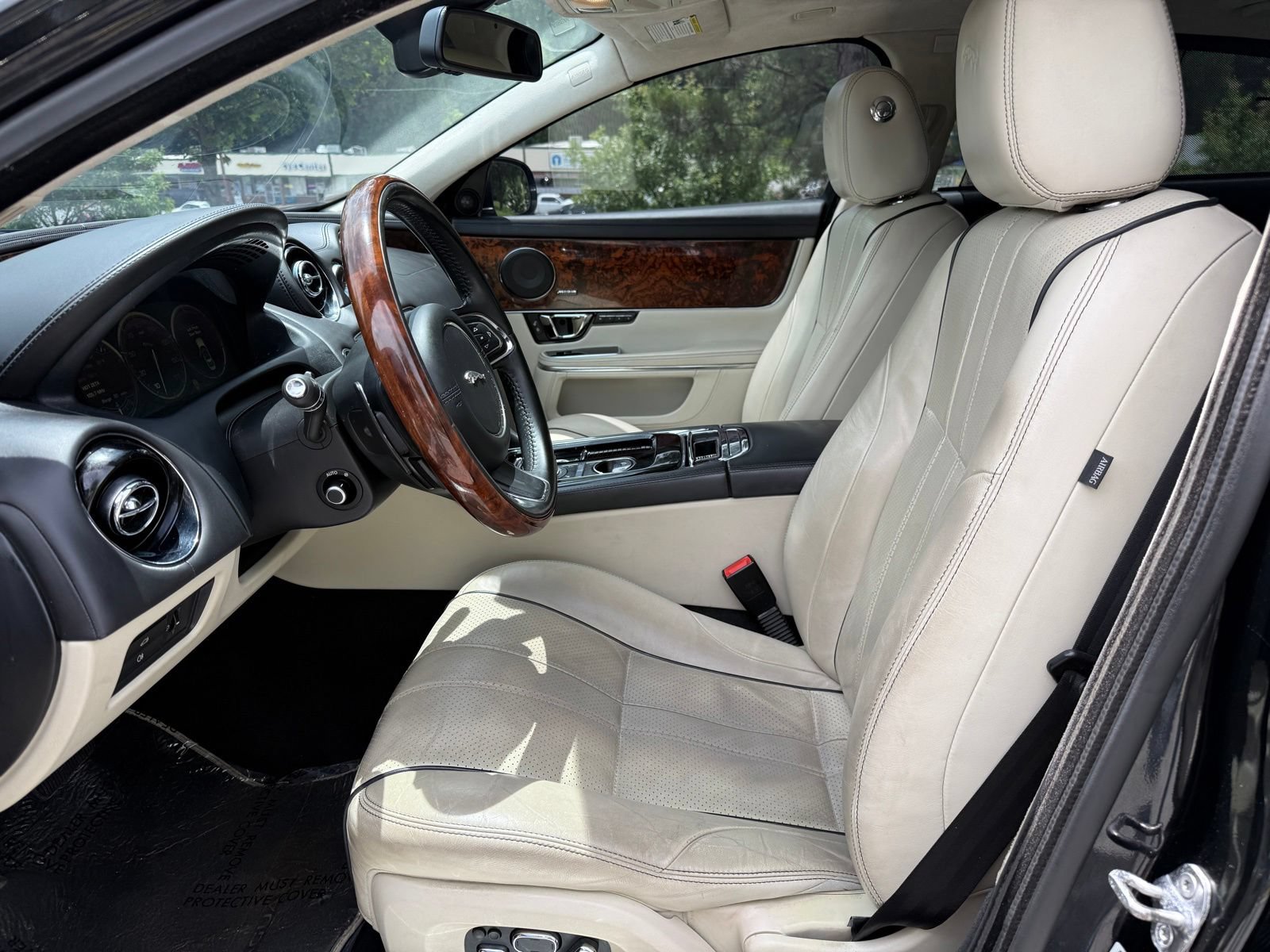 Used 2015 Jaguar XJ L Portfolio AWD/4WD image 33