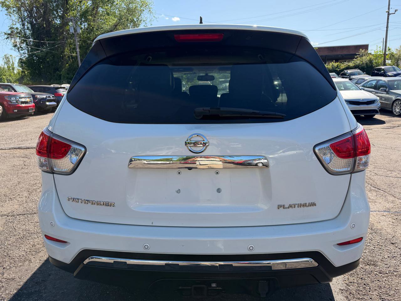 Used 2013 Nissan Pathfinder Platinum w/ Platinum Premium Pkg FWD image 6
