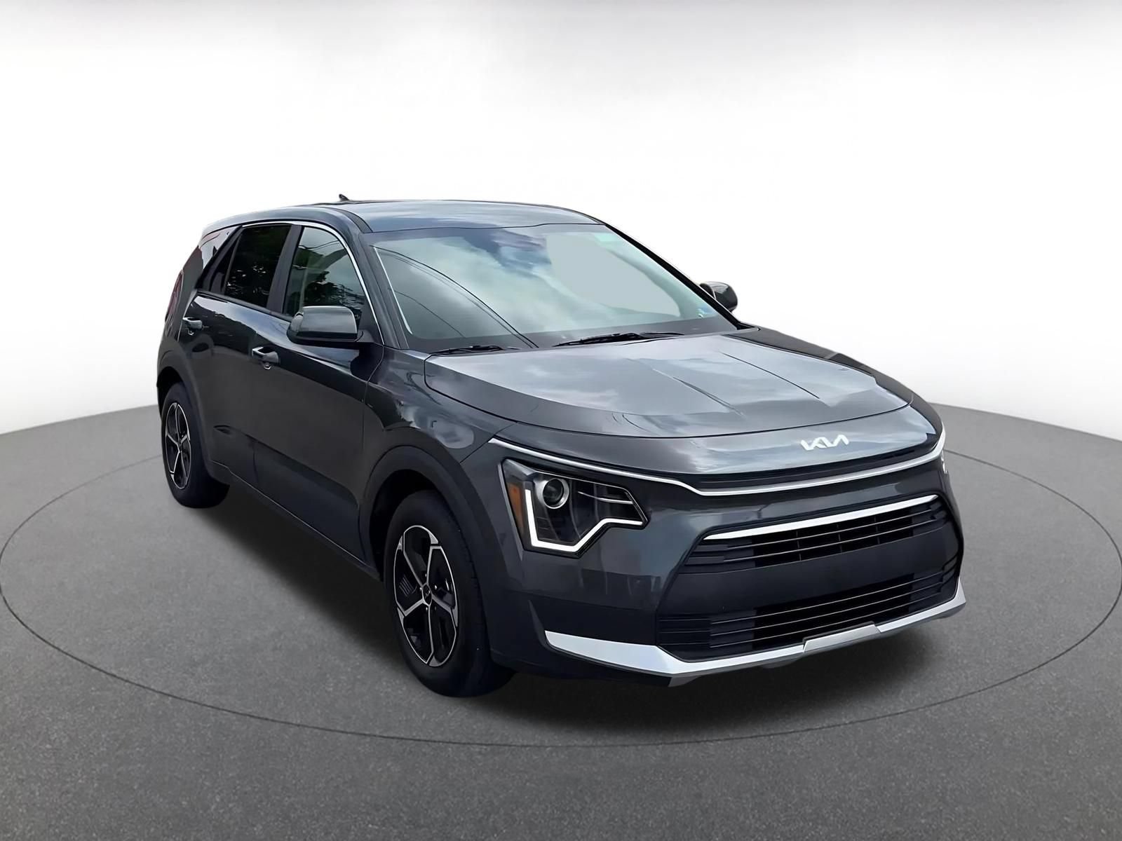 Used 2026 Kia Niro LX FWD image 3
