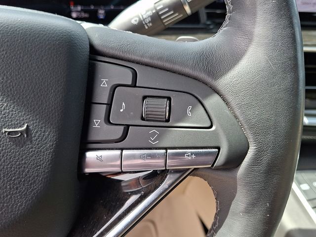 Certified 2023 Cadillac Escalade Premium Luxury image 20