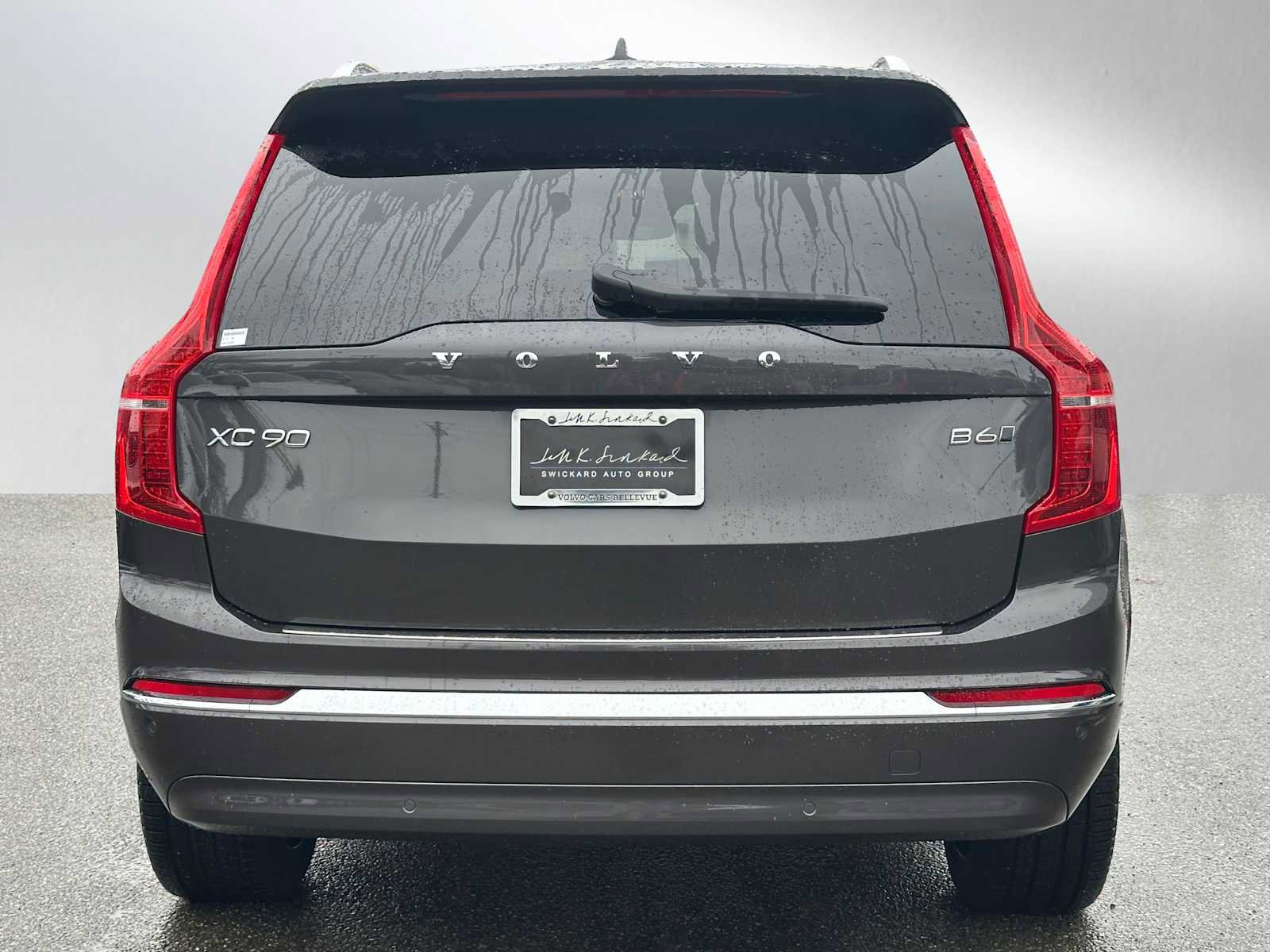 Used 2025 Volvo XC90 B6 Ultra w/ Protection Package Premier image 4
