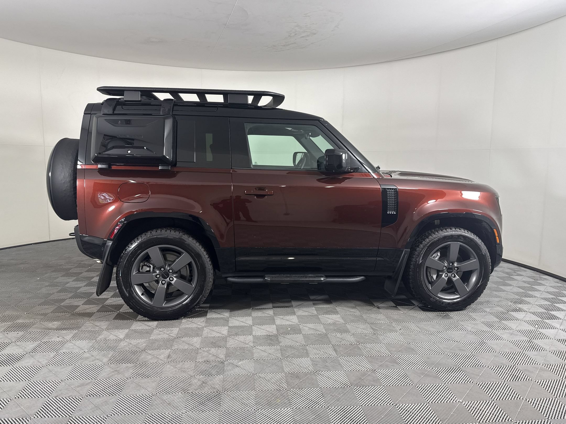 New 2026 Land Rover Defender 90 X-Dynamic SE AWD/4WD image 8