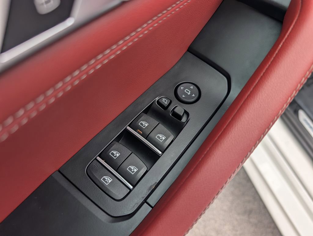 Used 2026 BMW X6 xDrive40i w/ Premium Package image 16