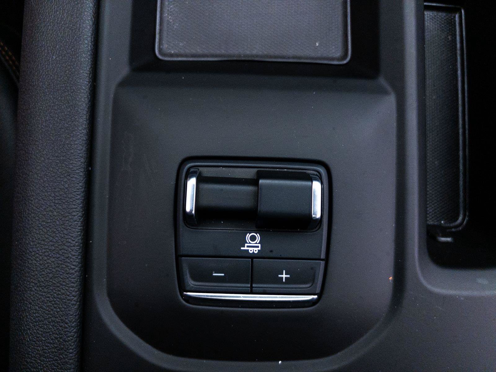 Used 2025 GMC Sierra 2500 AT4 w/ AT4 Premium Plus Package AWD/4WD image 34