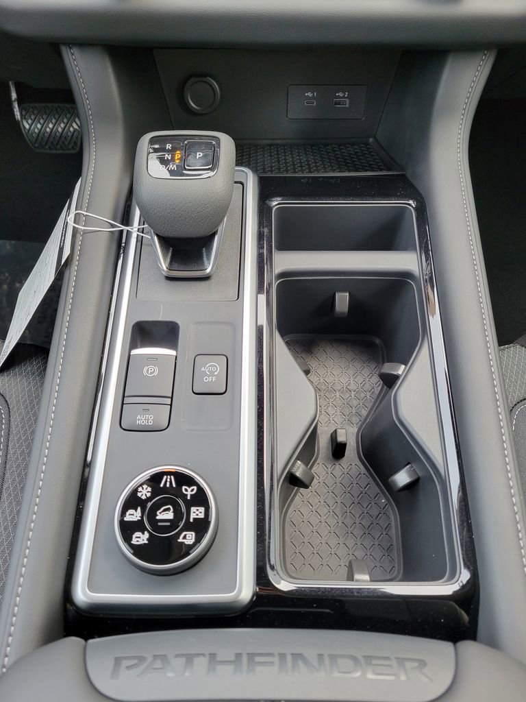 New 2025 Nissan Pathfinder SV image 25