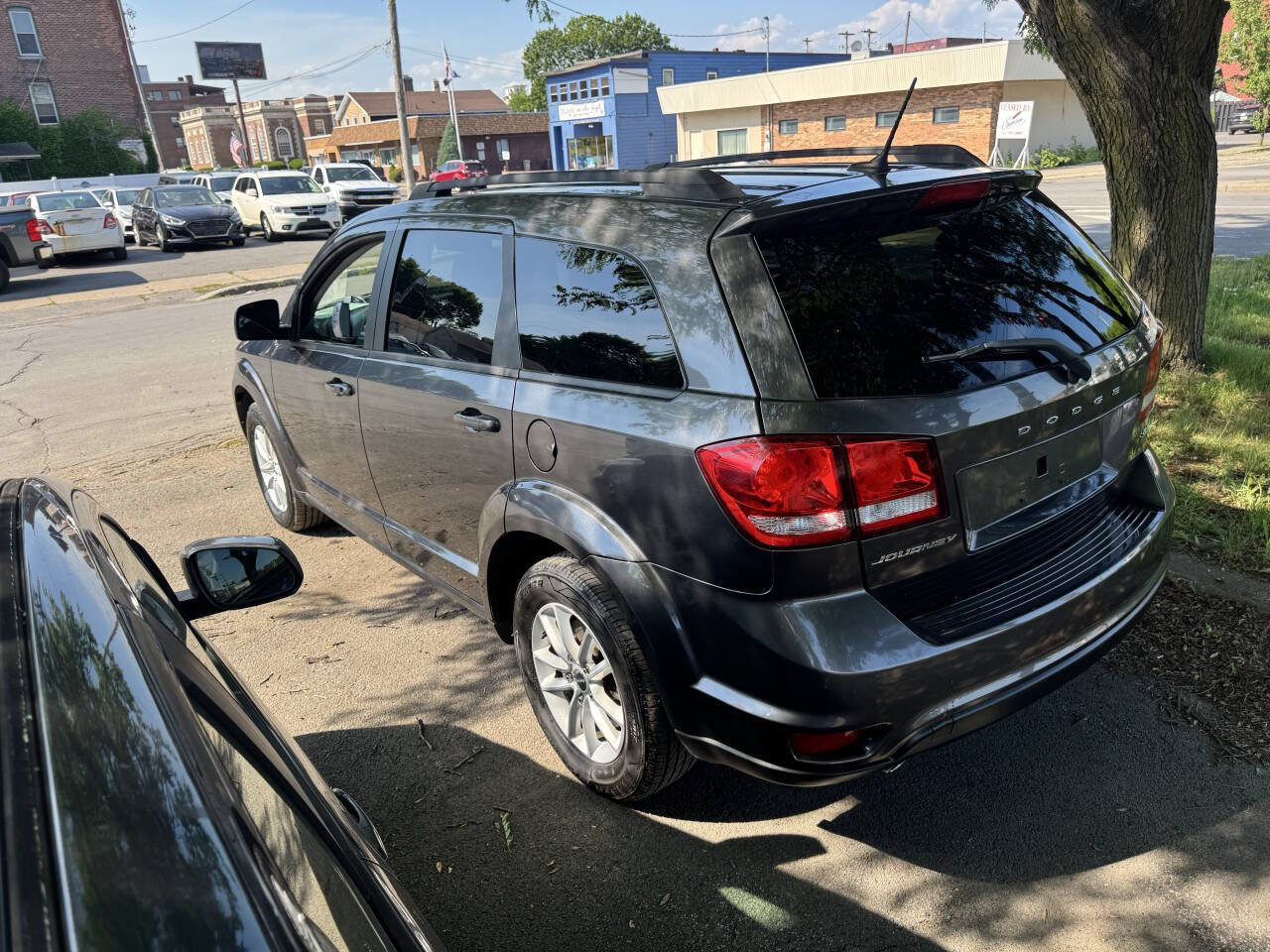 Used 2015 Dodge Journey SXT w/ Flexible Seating Group FWD image 5